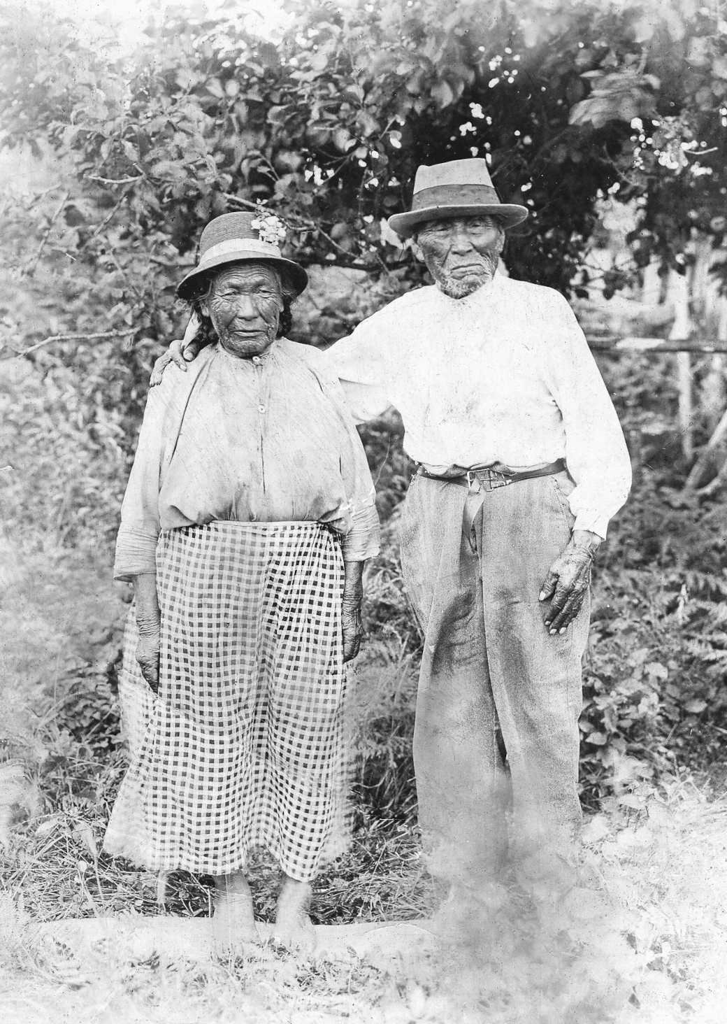 Captain William Timothy and his wife, qɑʔɑχstɑles (Annie Assu), Elsie Paul’s great-grandparents. Their son lɑsɑ (Jim Timothy) was Elsie’s grandfather and gave her the name qɑʔɑχstɑles.